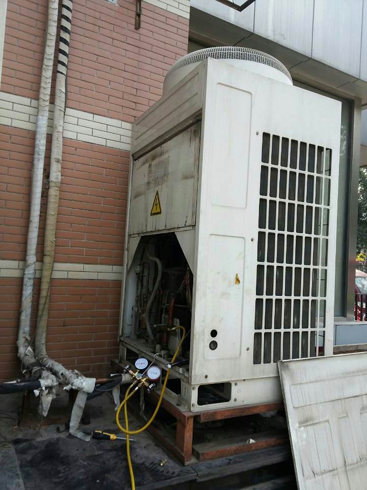 空调器压缩机启动不久就停机的故障判断与排除